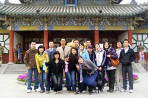 春風(fēng)楊柳千萬條，帥哥美女多妖嬈—新鄉(xiāng)踏青靚照集錦